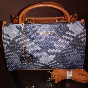 DesignerLeather Purse